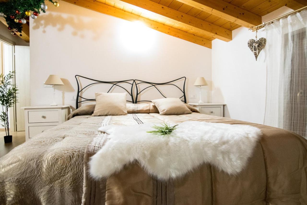 B&B Al Vicolo Di Mezzo Monzambano Buitenkant foto